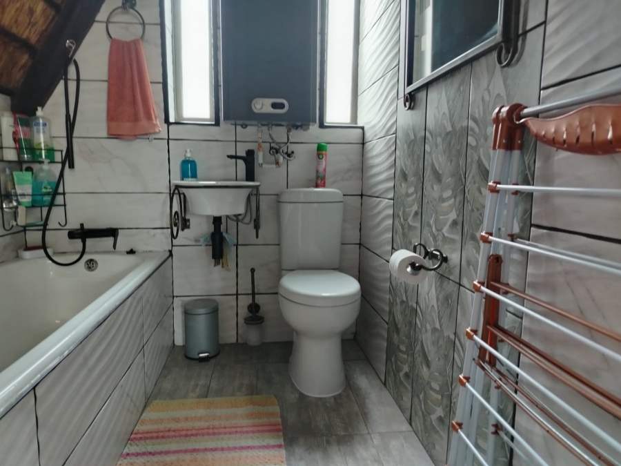 2 Bedroom Property for Sale in Utopia Nature Estate North West